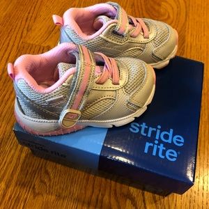 Stride Rite 4.5Xw toddler shoes